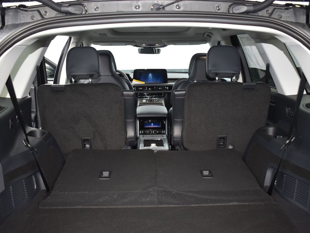 New 2026 Lincoln Aviator Reserve image 13