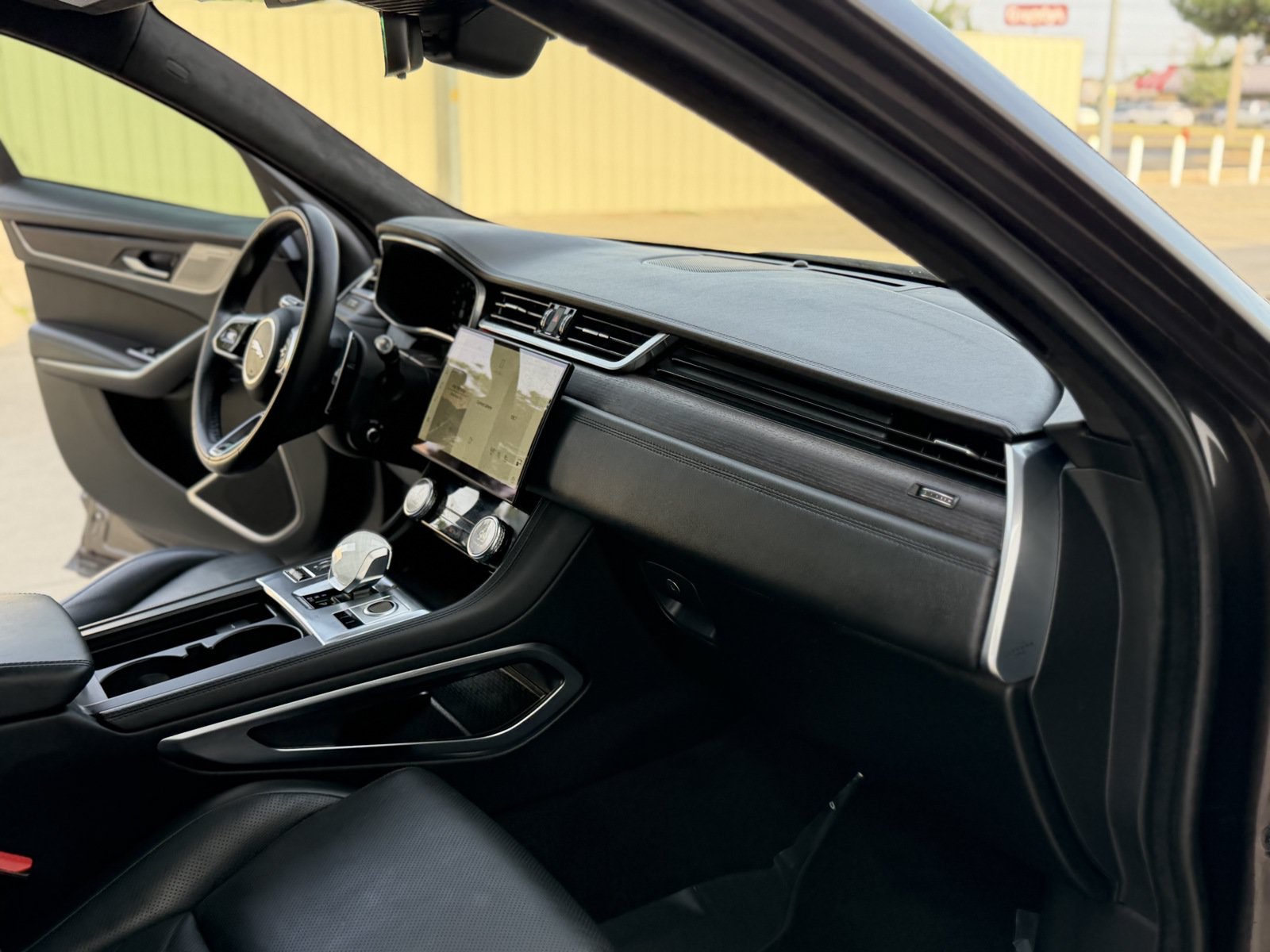 Used 2021 Jaguar F-PACE S AWD/4WD image 32