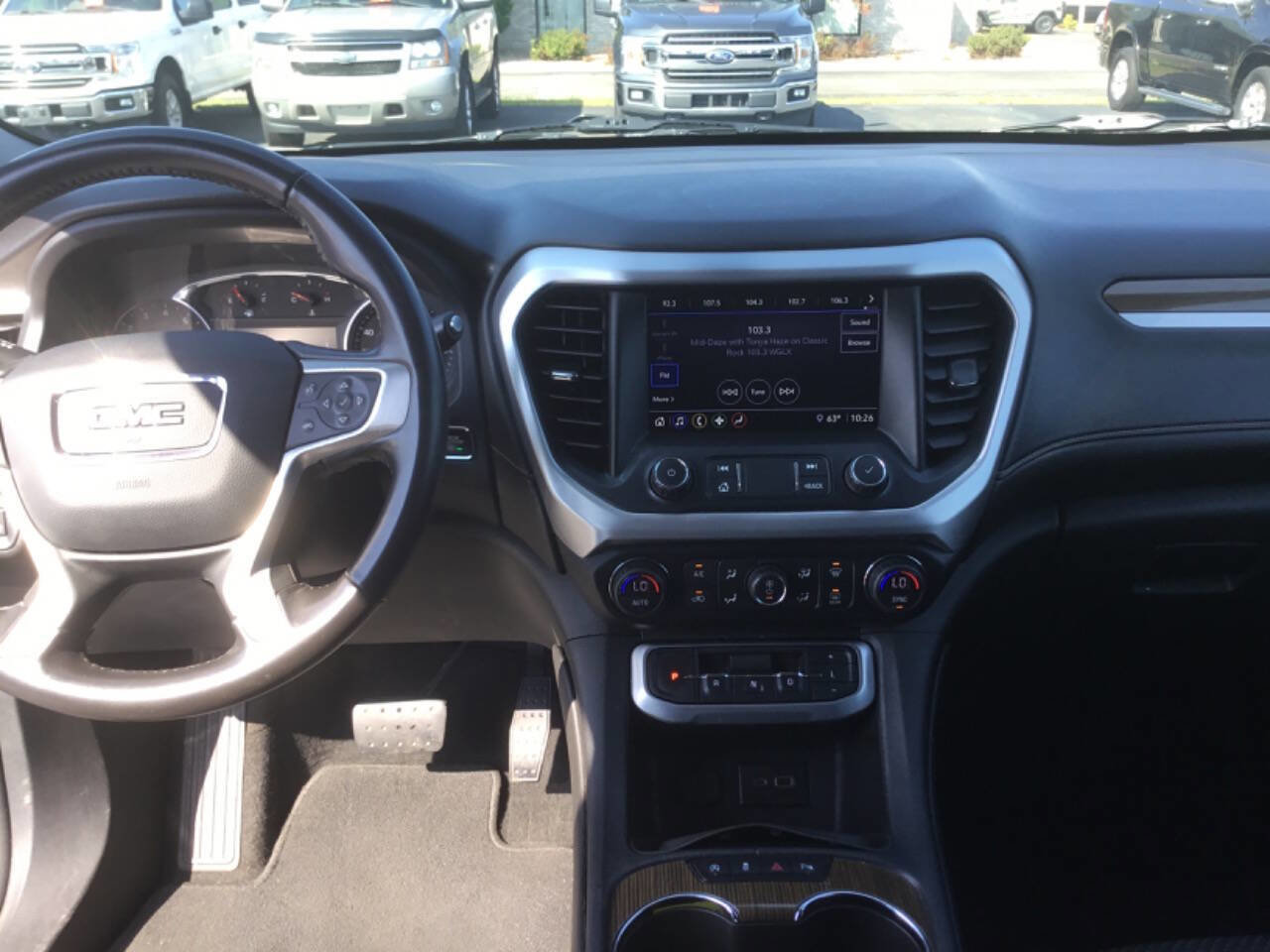 Used 2020 GMC Acadia SLE w/ LPO, Floor Liner Package image 6