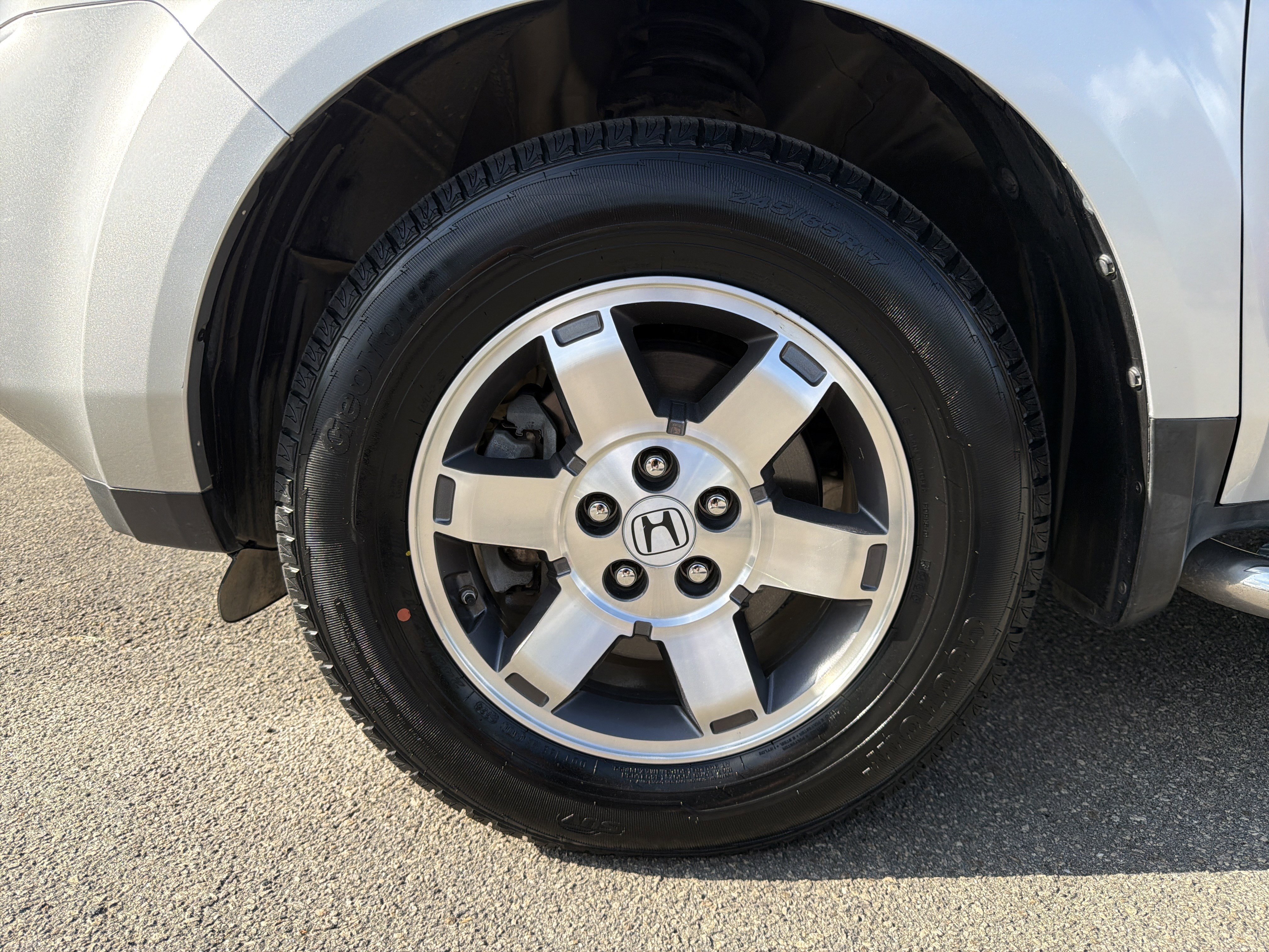 Used 2010 Honda Pilot Touring image 23