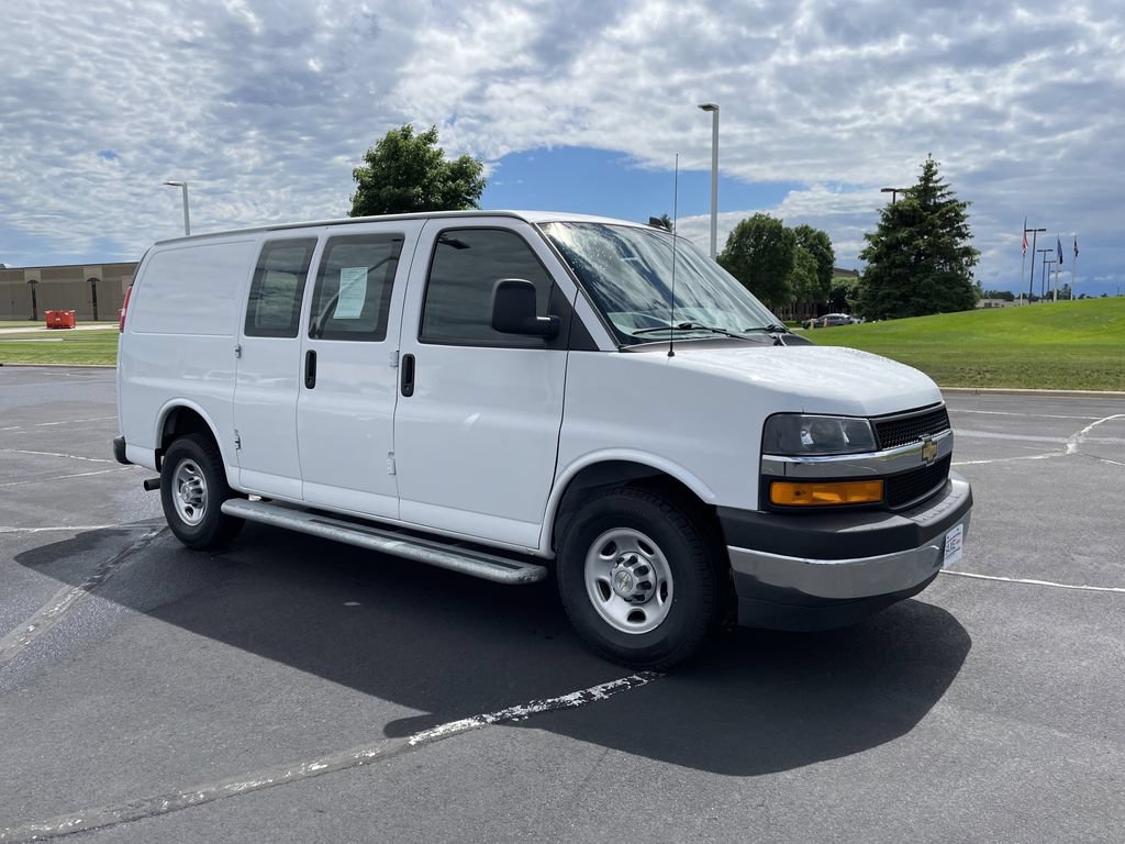 Used 2024 Chevrolet Express 2500 w/ Driver Convenience Package RWD image 7