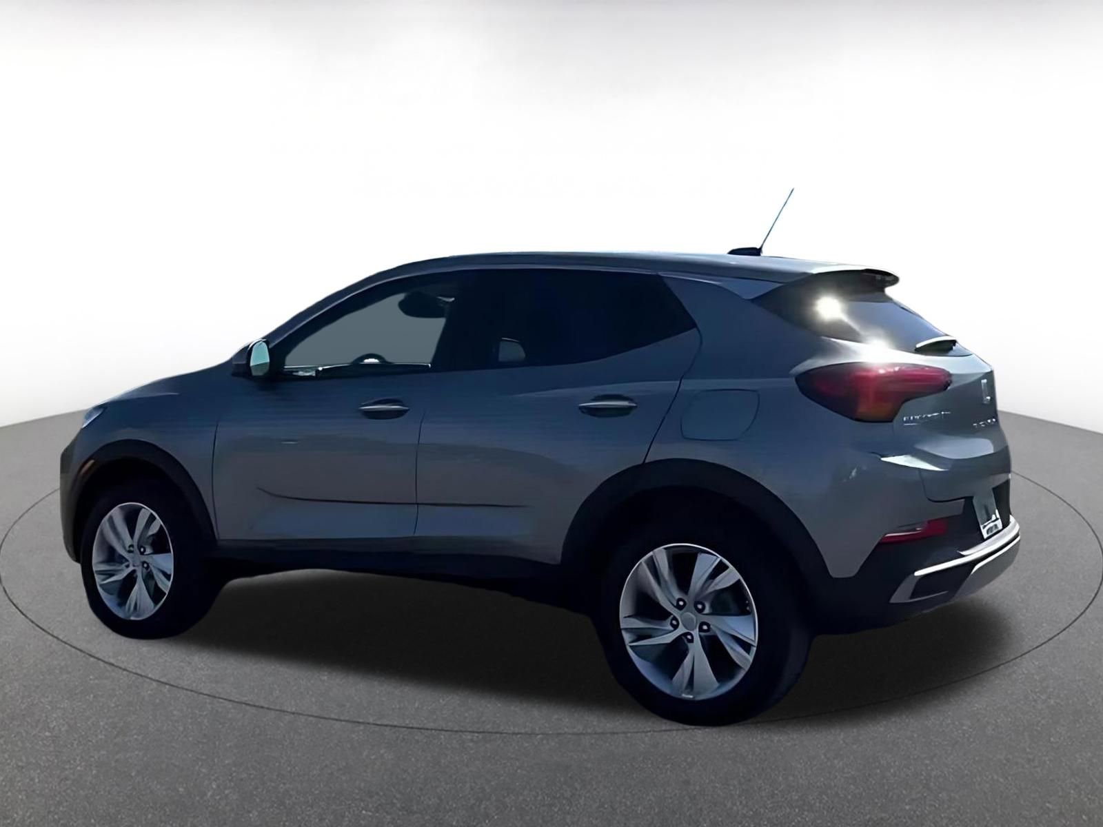 Used 2025 Buick Encore GX Preferred AWD/4WD image 8