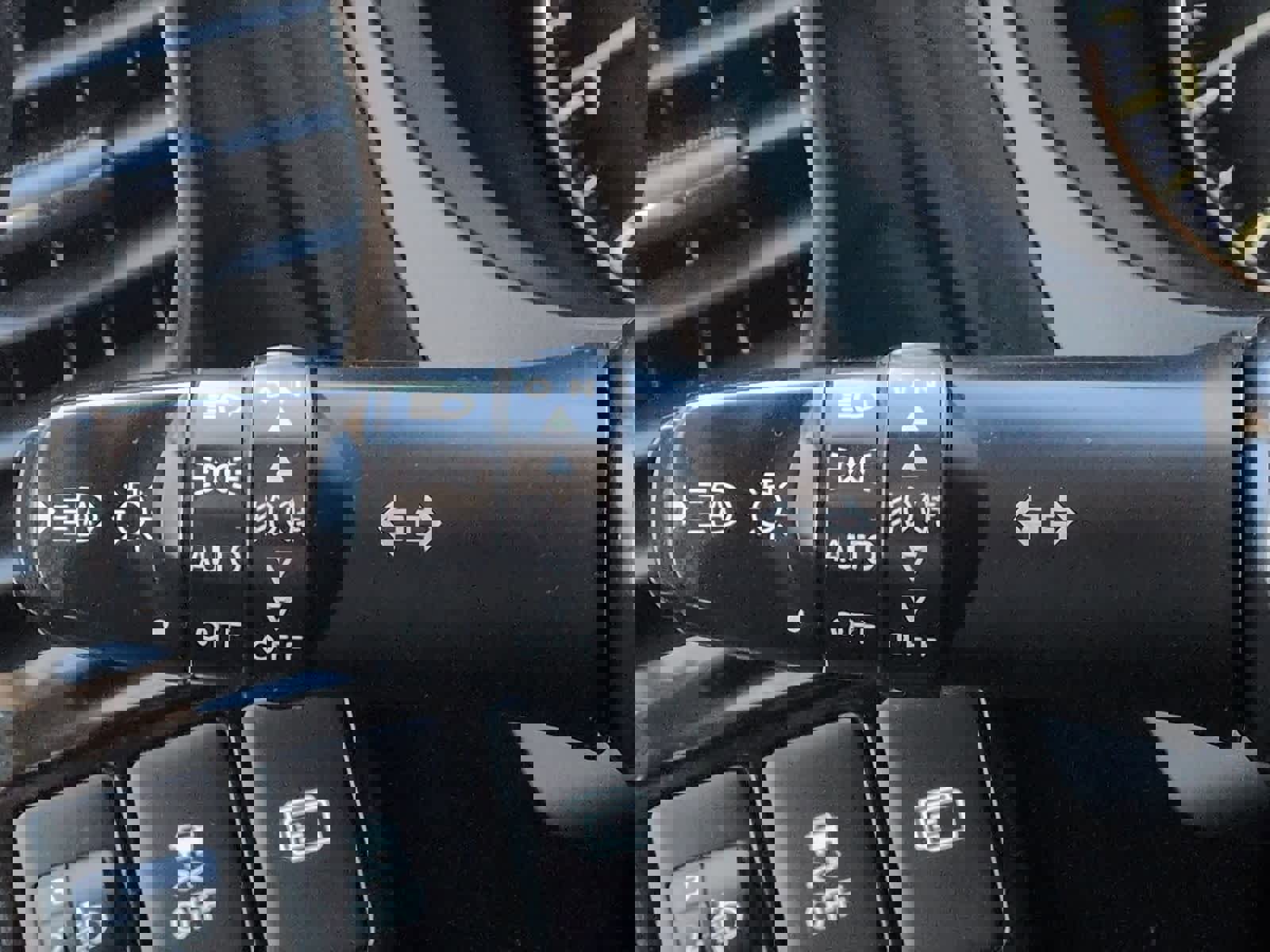 Used 2017 Mitsubishi Outlander SE image 29