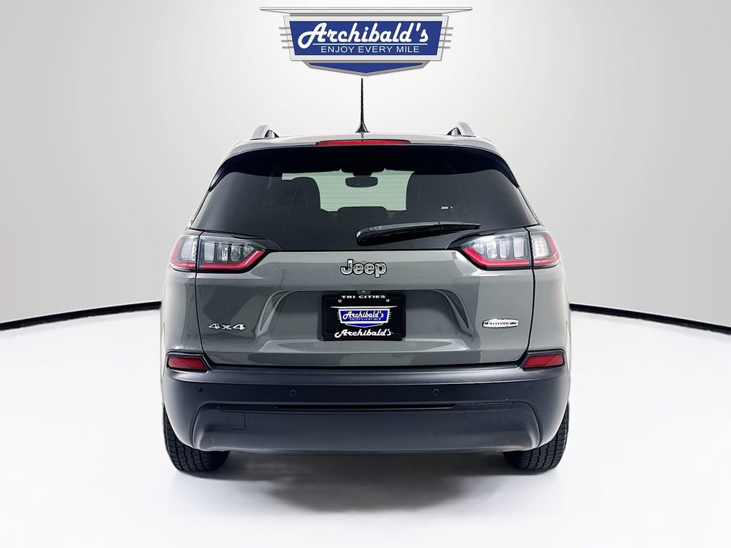 Used 2020 Jeep Cherokee Latitude Plus w/ Comfort/Convenience Group image 6