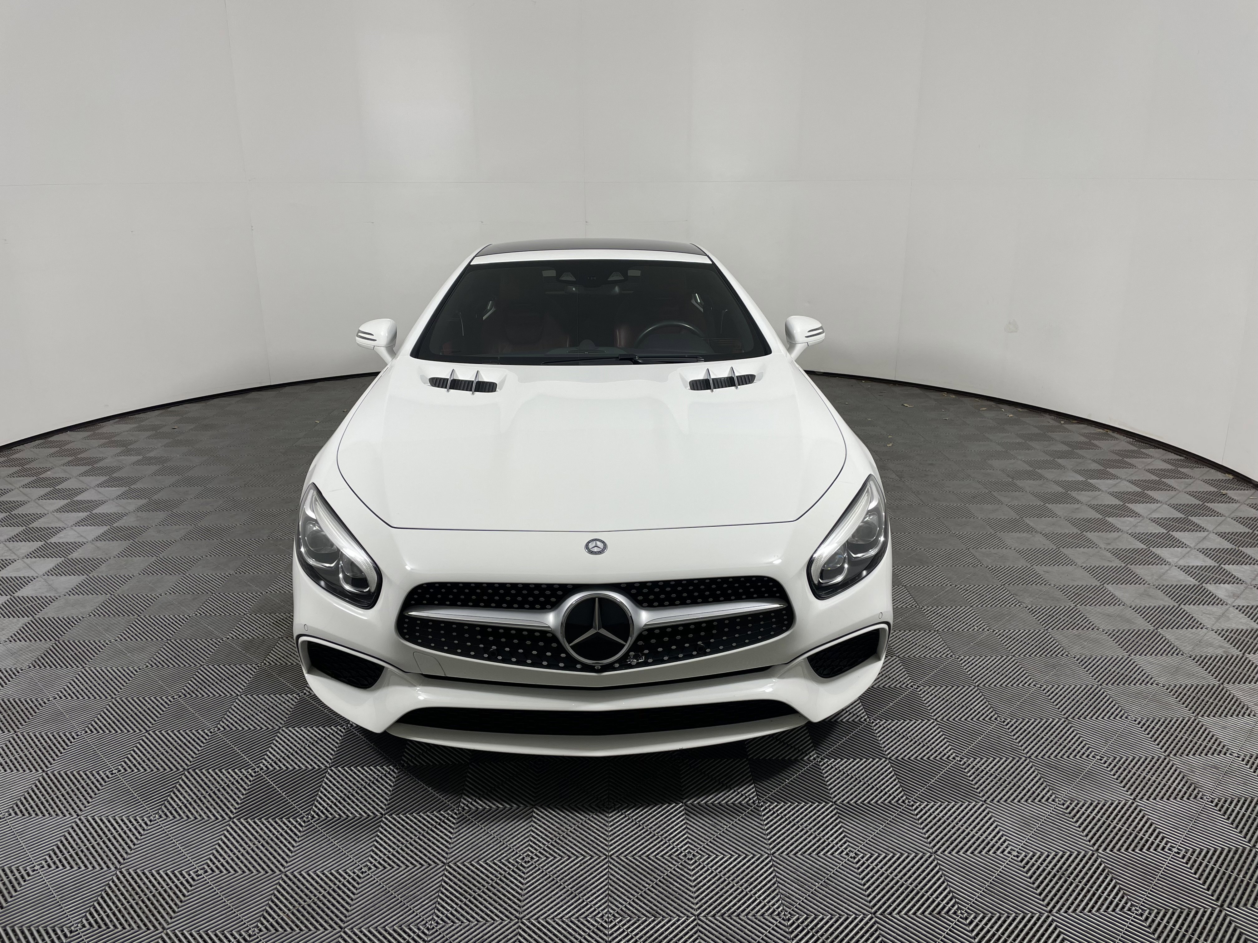 Used 2017 Mercedes-Benz SL 450 image 8