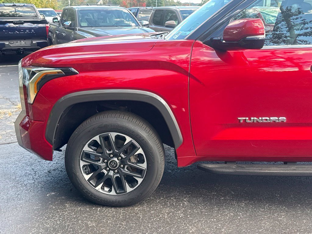 Used 2023 Toyota Tundra Limited w/ Power Package AWD/4WD image 2