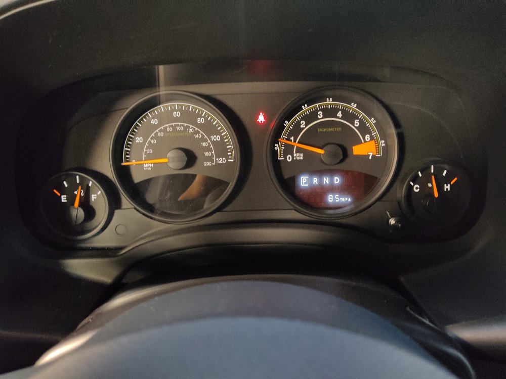 Used 2015 Jeep Patriot High Altitude FWD image 23