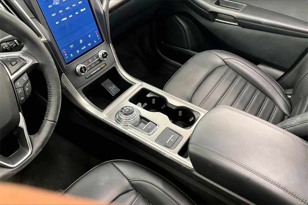 Used 2023 Ford Edge SEL w/ Convenience Package image 16