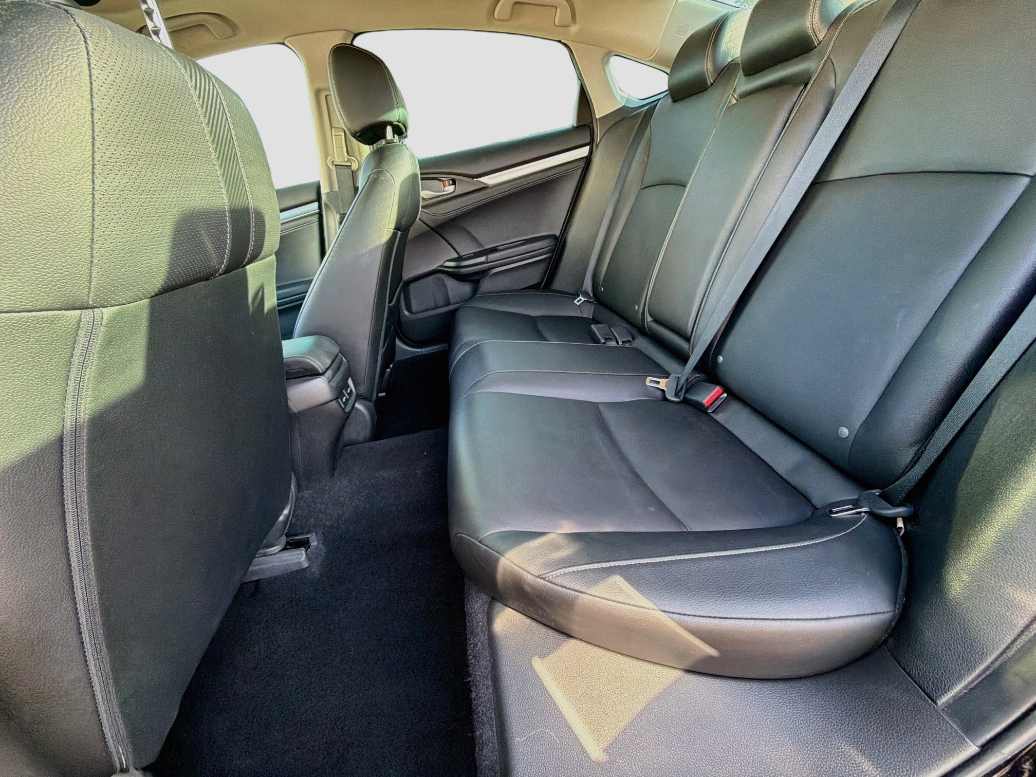 Used 2018 Honda Civic Touring image 20