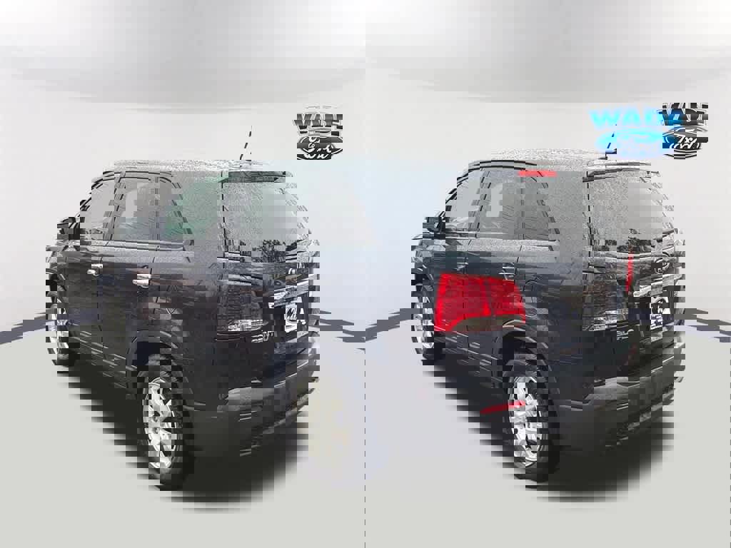 Used 2013 Kia Sorento LX w/ Value Pkg image 7