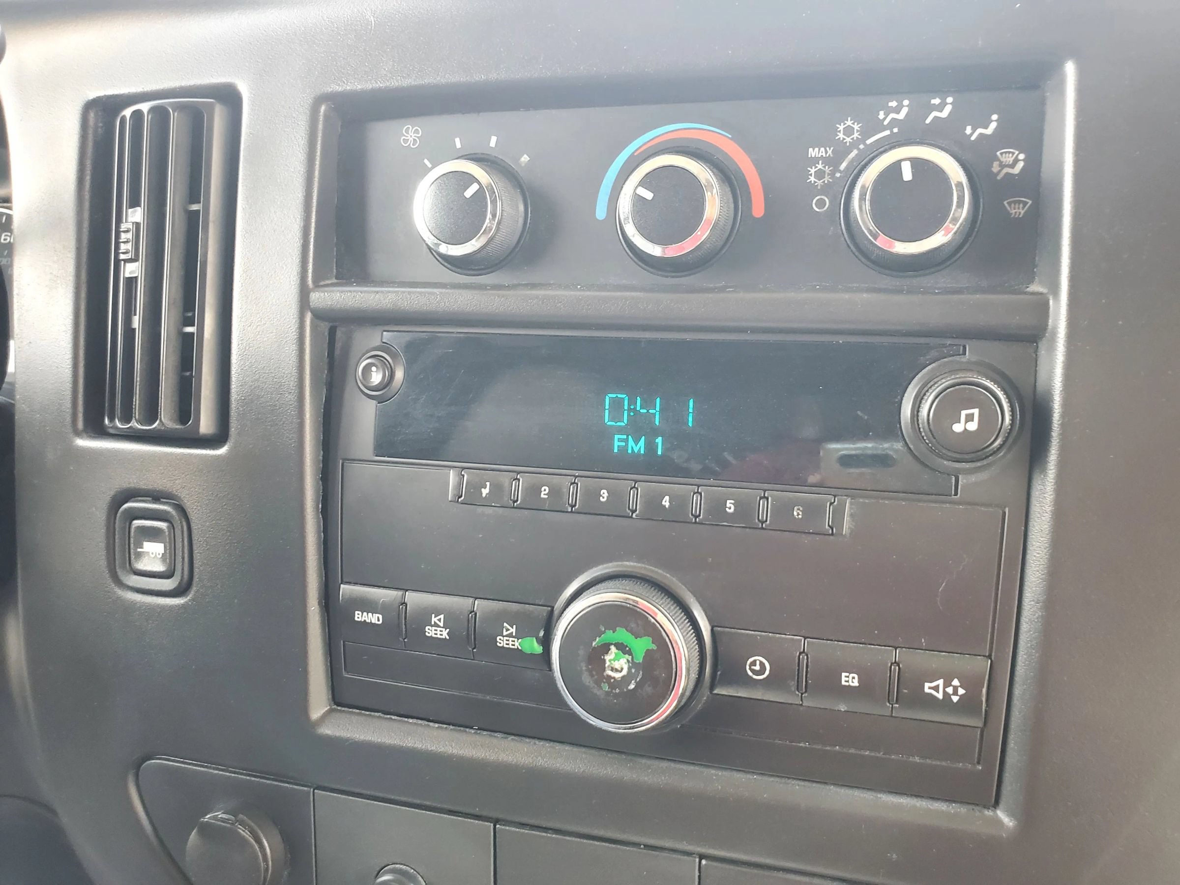 Used 2014 Chevrolet Express 1500 RWD image 41