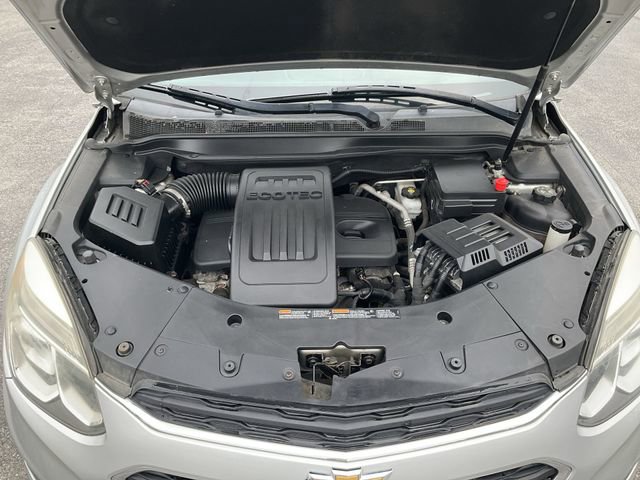 Used 2017 Chevrolet Equinox LS AWD/4WD image 33