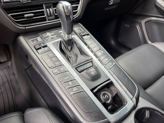Used 2019 Porsche Macan AWD/4WD image 18
