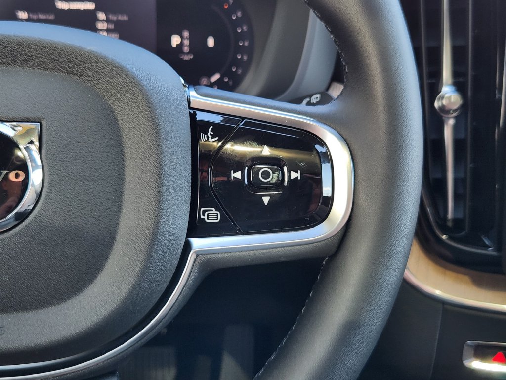 New 2027 Volvo XC60 B5 Plus AWD/4WD image 20