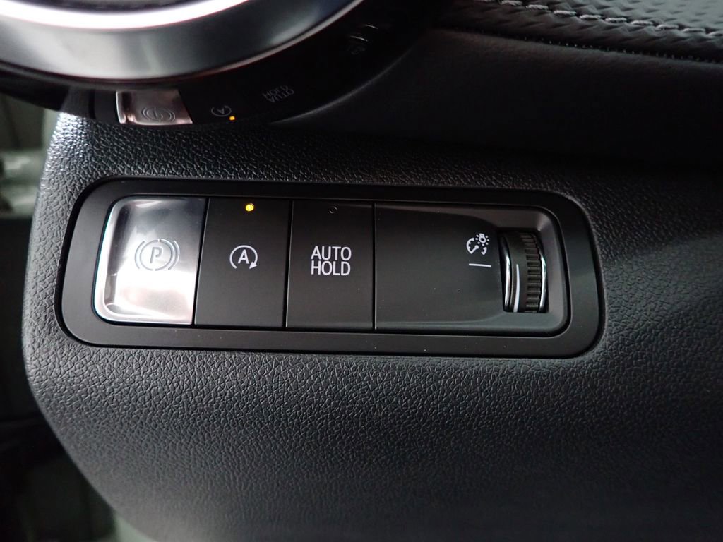 Used 2026 Chevrolet Equinox LT image 3