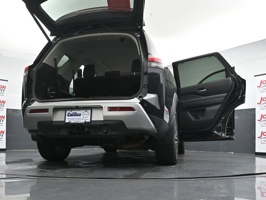 Used 2024 Nissan Pathfinder Platinum w/ Cargo Package image 50