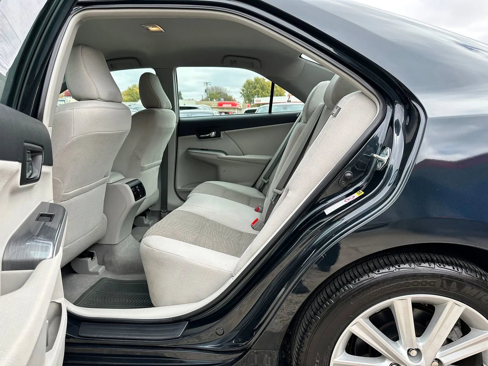 Used 2012 Toyota Camry XLE image 14