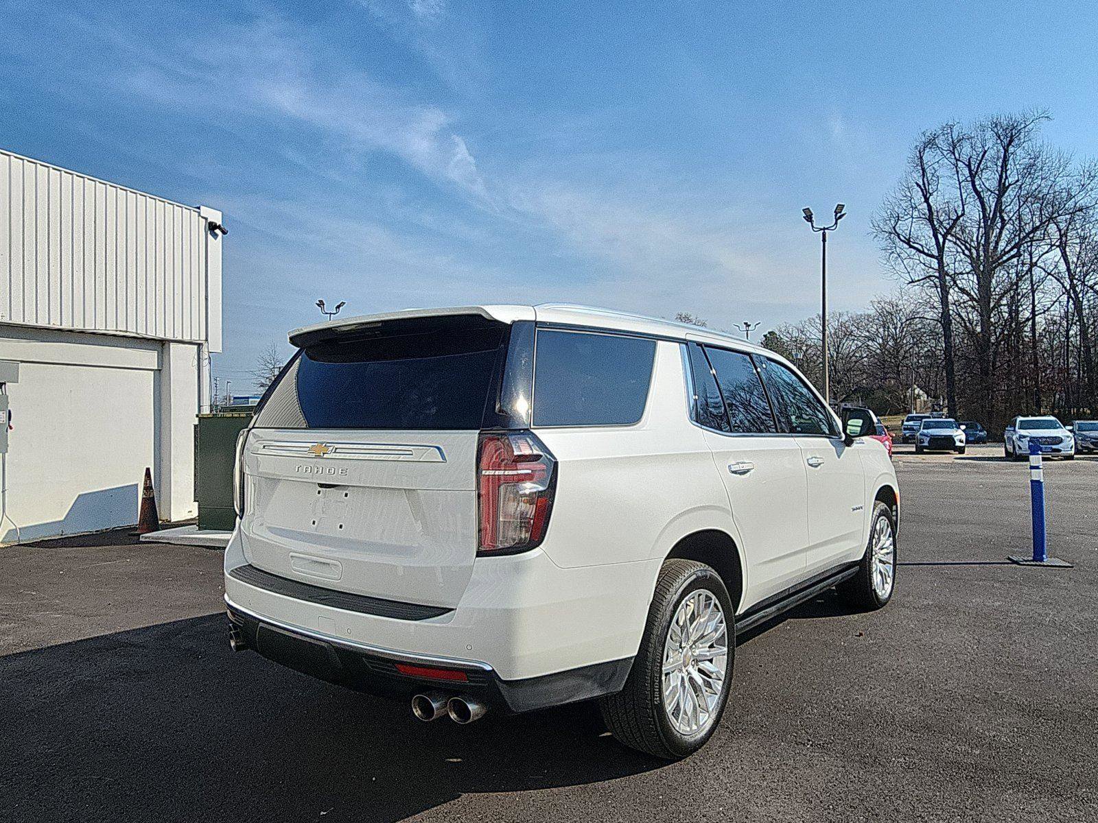 Used 2024 Chevrolet Tahoe High Country AWD/4WD image 5