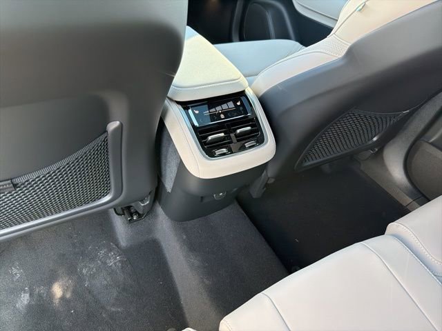 New 2026 Volvo XC90 B6 Plus w/ Protection Package image 8