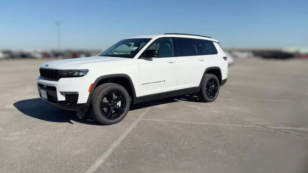 New 2025 Jeep Grand Cherokee L Limited w/ Black Appearance Package