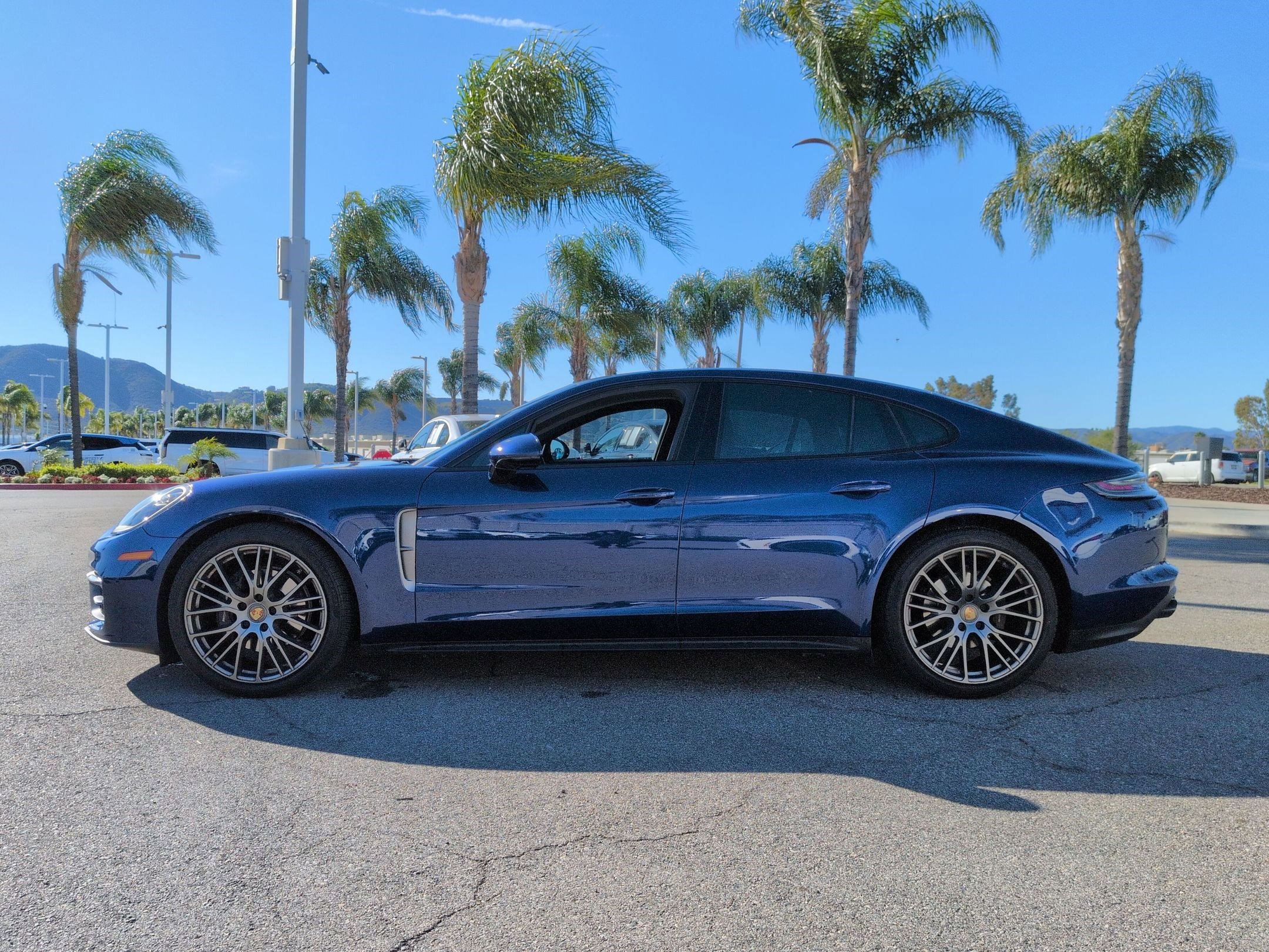 Used 2023 Porsche Panamera 4 image 7