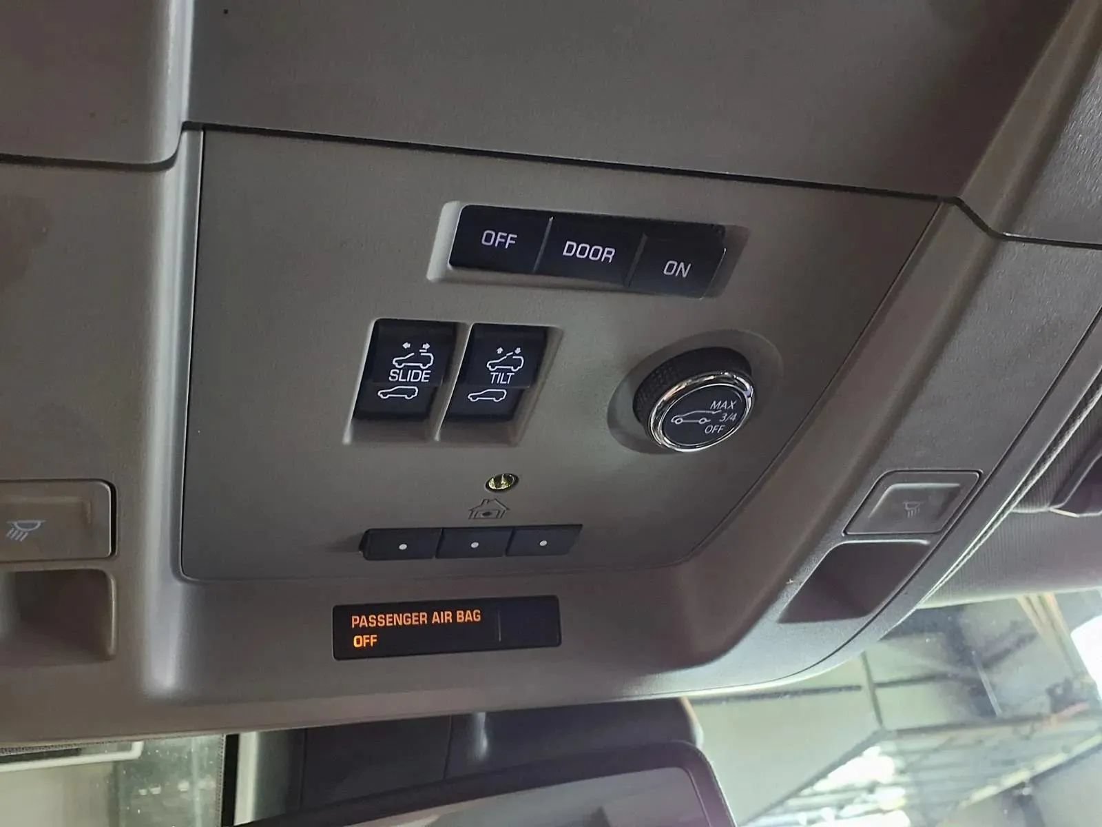 Used 2020 Chevrolet Suburban LT AWD/4WD image 22
