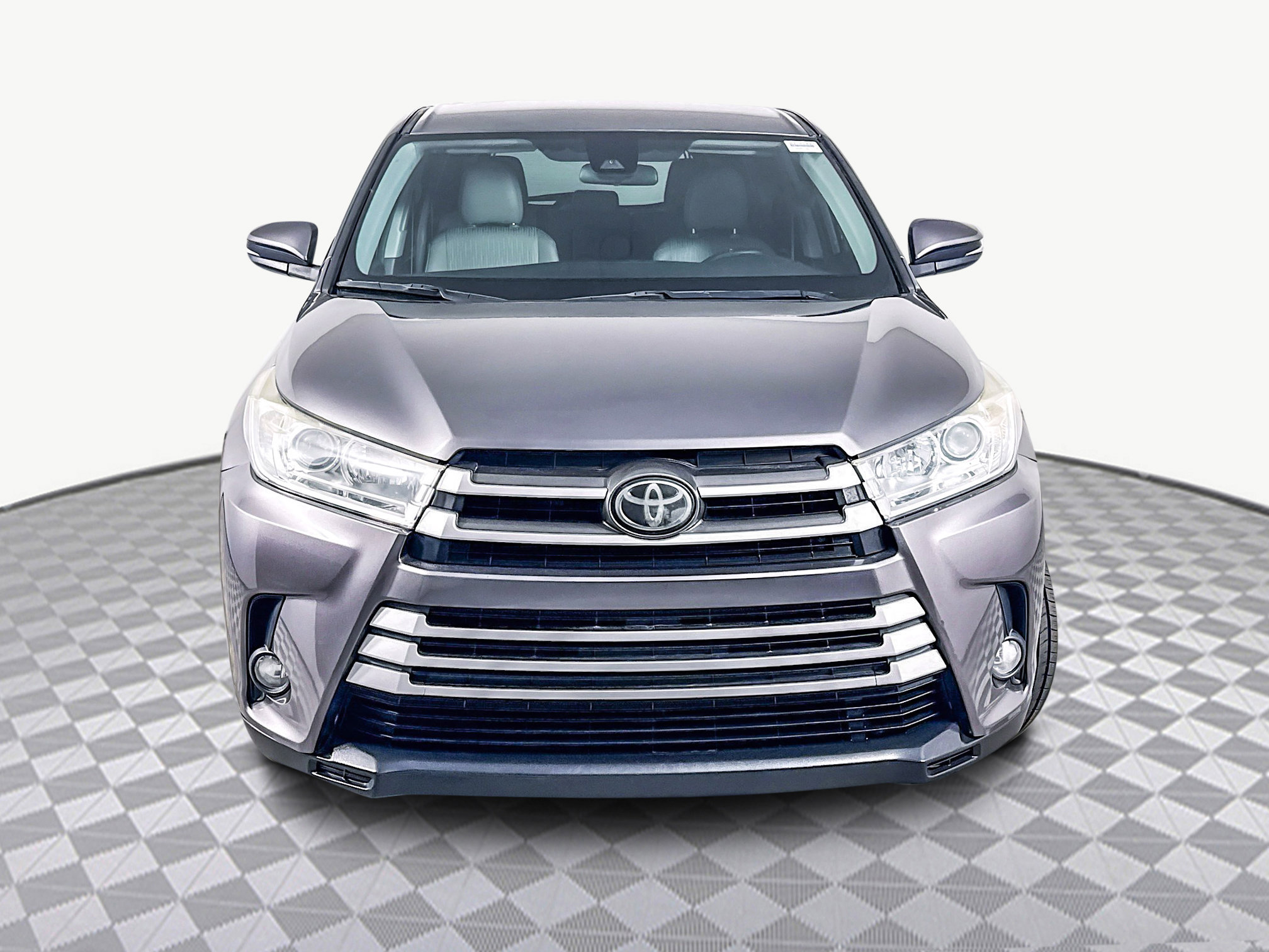 Used 2019 Toyota Highlander Plus image 2