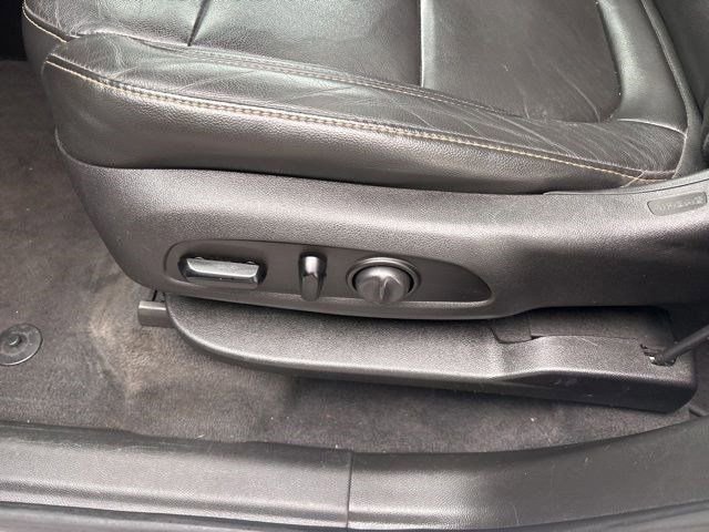 Used 2019 Chevrolet Traverse LT w/ LT Premium Package FWD image 12