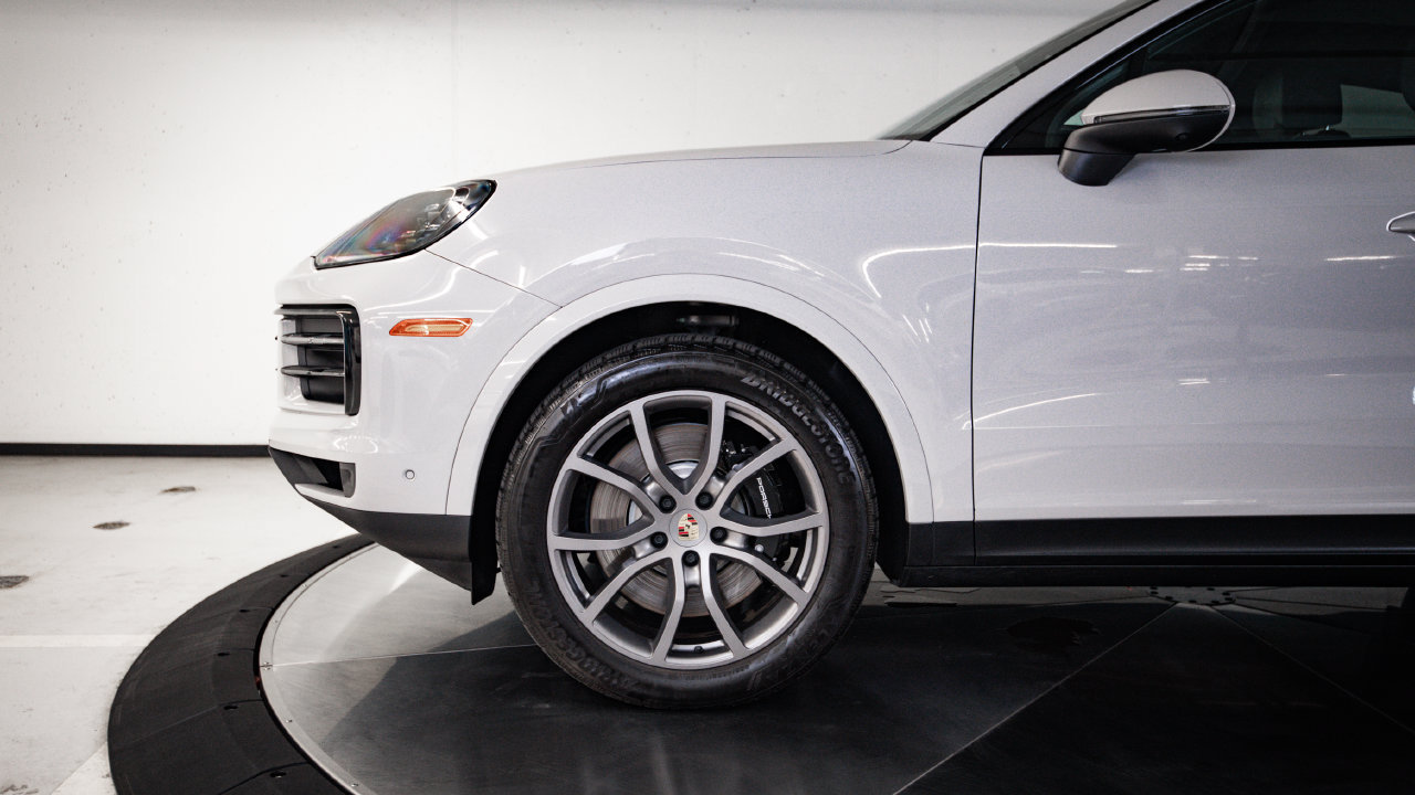 Certified 2024 Porsche Cayenne S AWD/4WD image 11