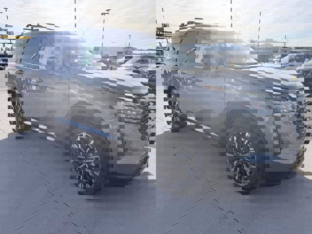 New 2026 Nissan Pathfinder Platinum image 3