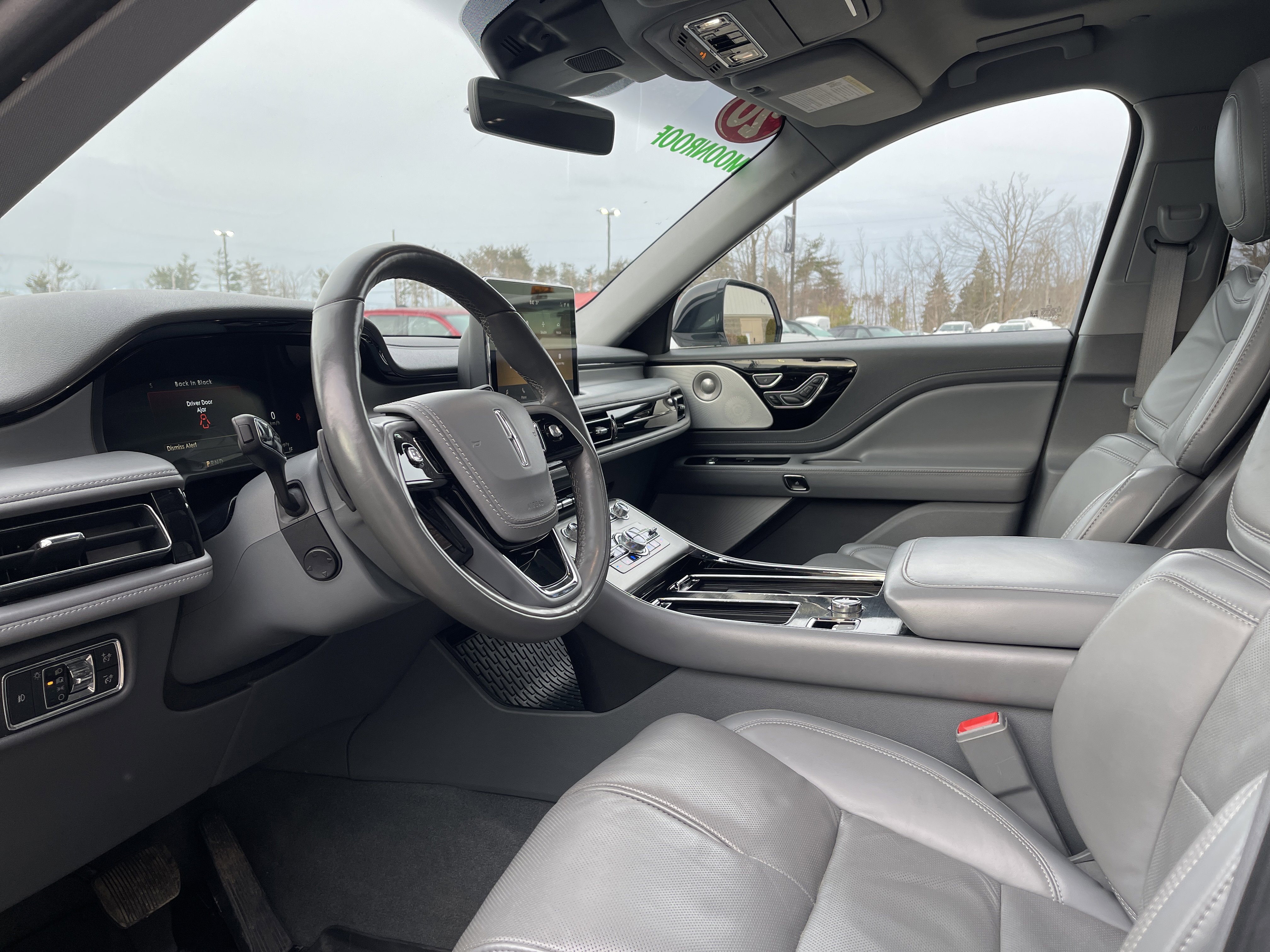 Used 2020 Lincoln Aviator Reserve w/ Equipment Group 202A image 12