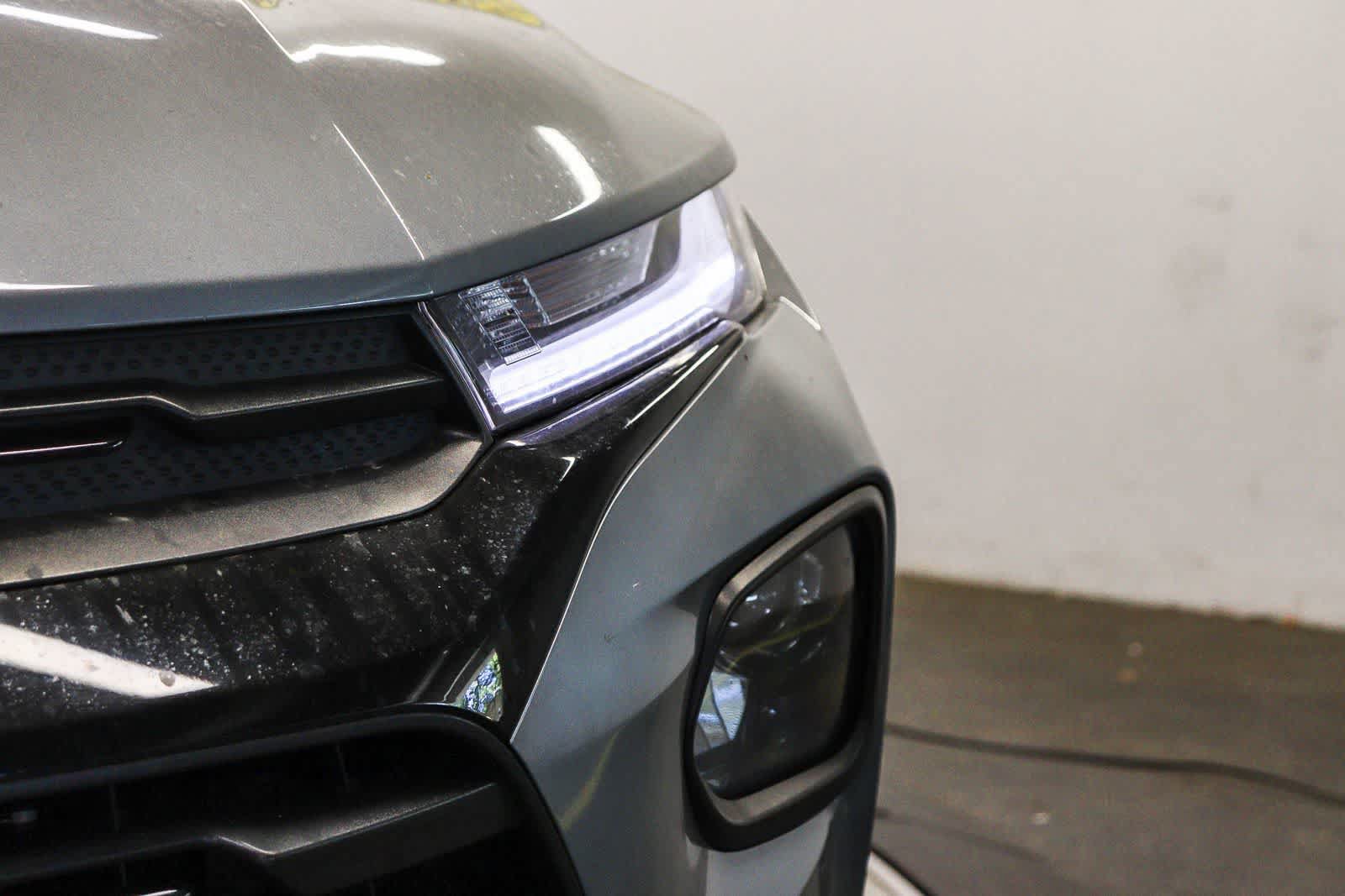 Used 2023 Chevrolet TrailBlazer LT w/ LPO, Blackout Package FWD image 7