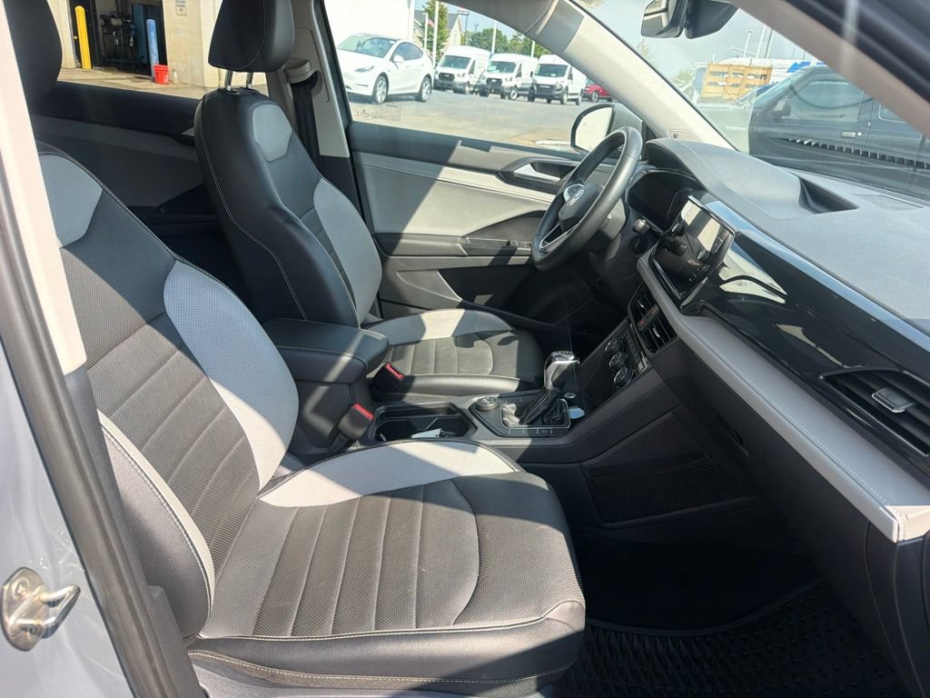 Used 2022 Volkswagen Taos SEL w/ Panoramic Sunroof Package AWD/4WD image 42