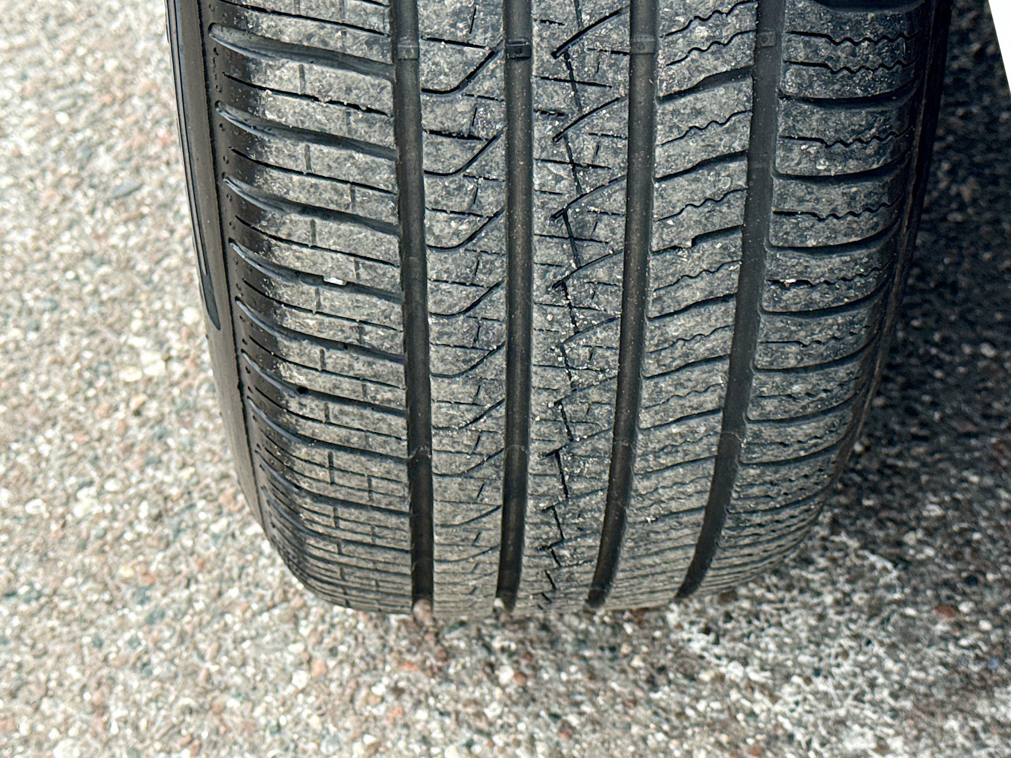 Certified 2025 Land Rover Discovery Sport S image 42