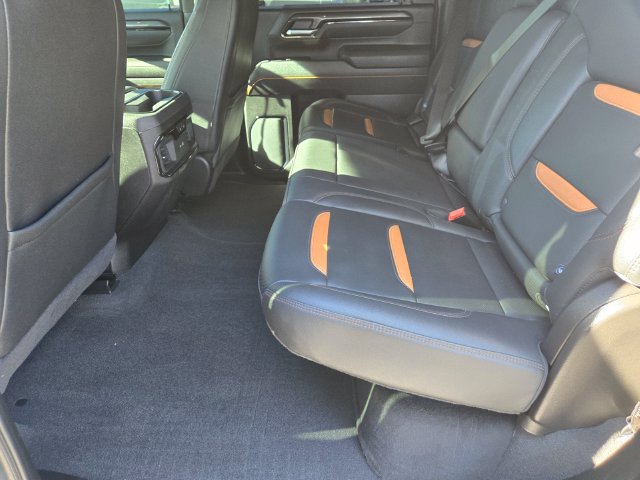 Used 2025 GMC Sierra 2500 AT4 AWD/4WD image 11