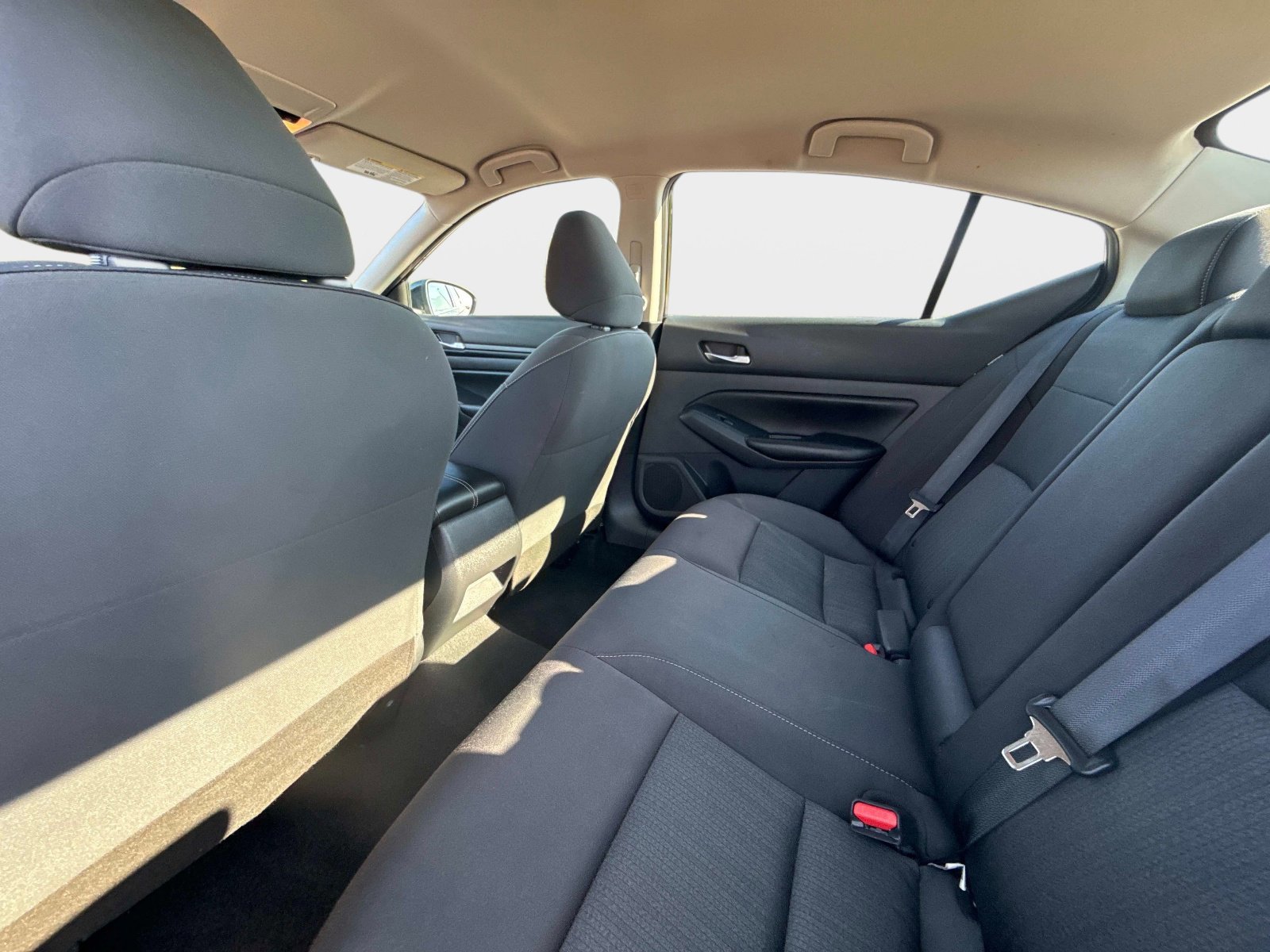 Used 2022 Nissan Altima 2.5 S FWD image 18