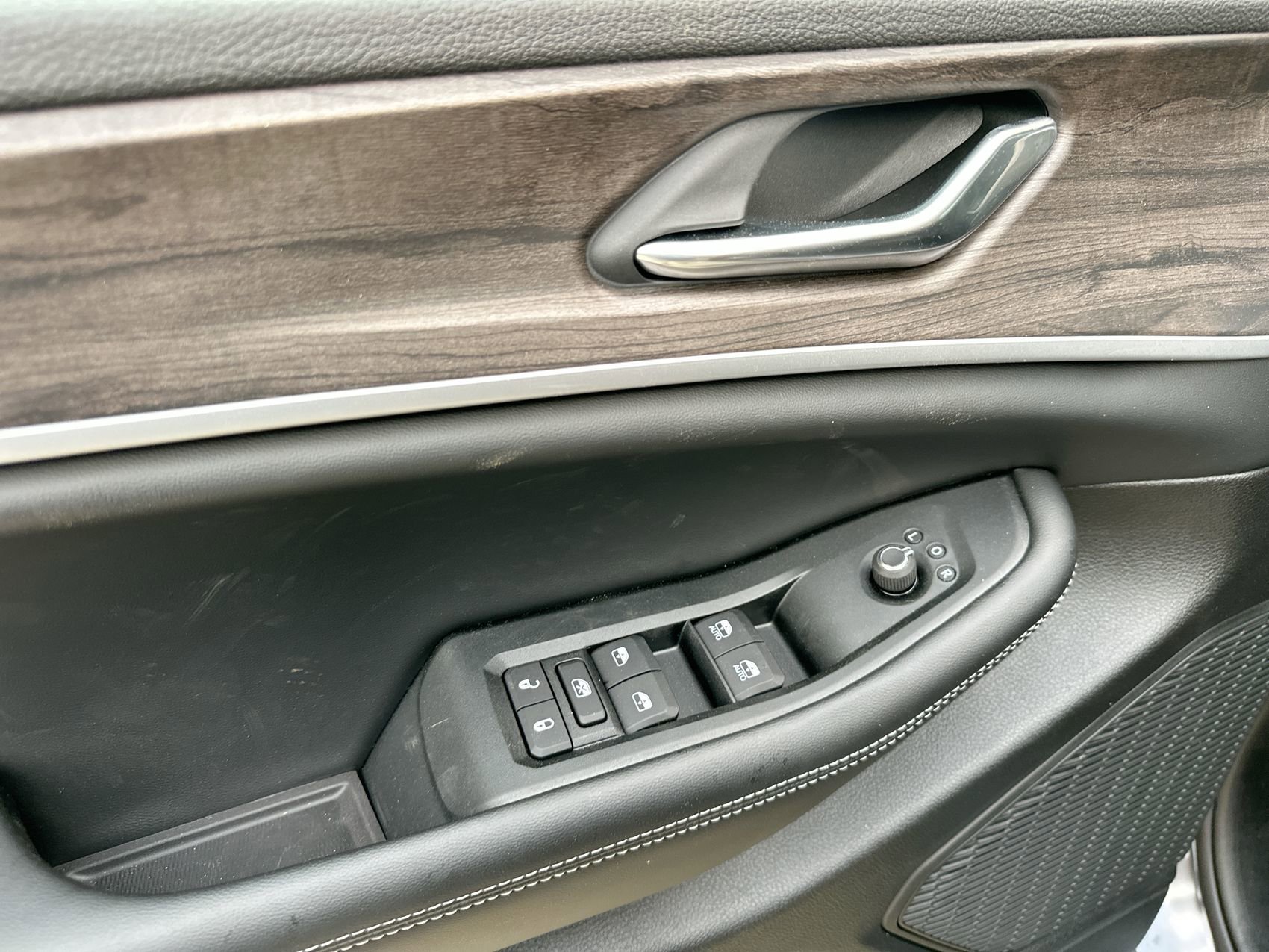 New 2026 Jeep Grand Cherokee Altitude AWD/4WD image 13