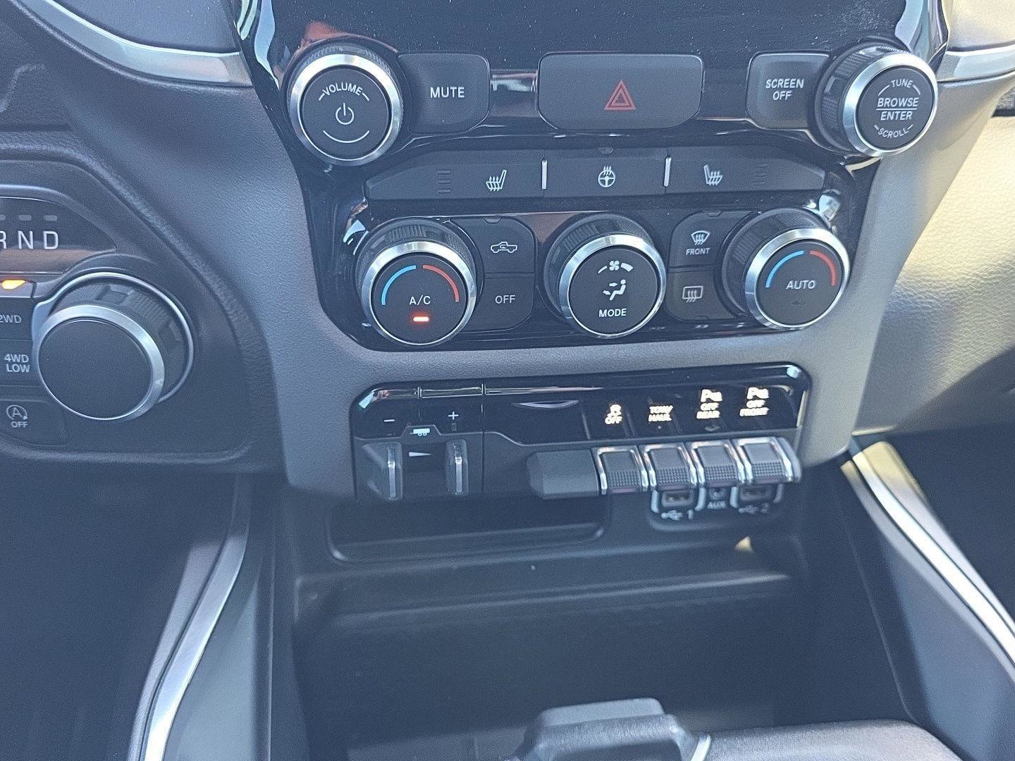Used 2022 RAM 1500 Big Horn AWD/4WD image 22