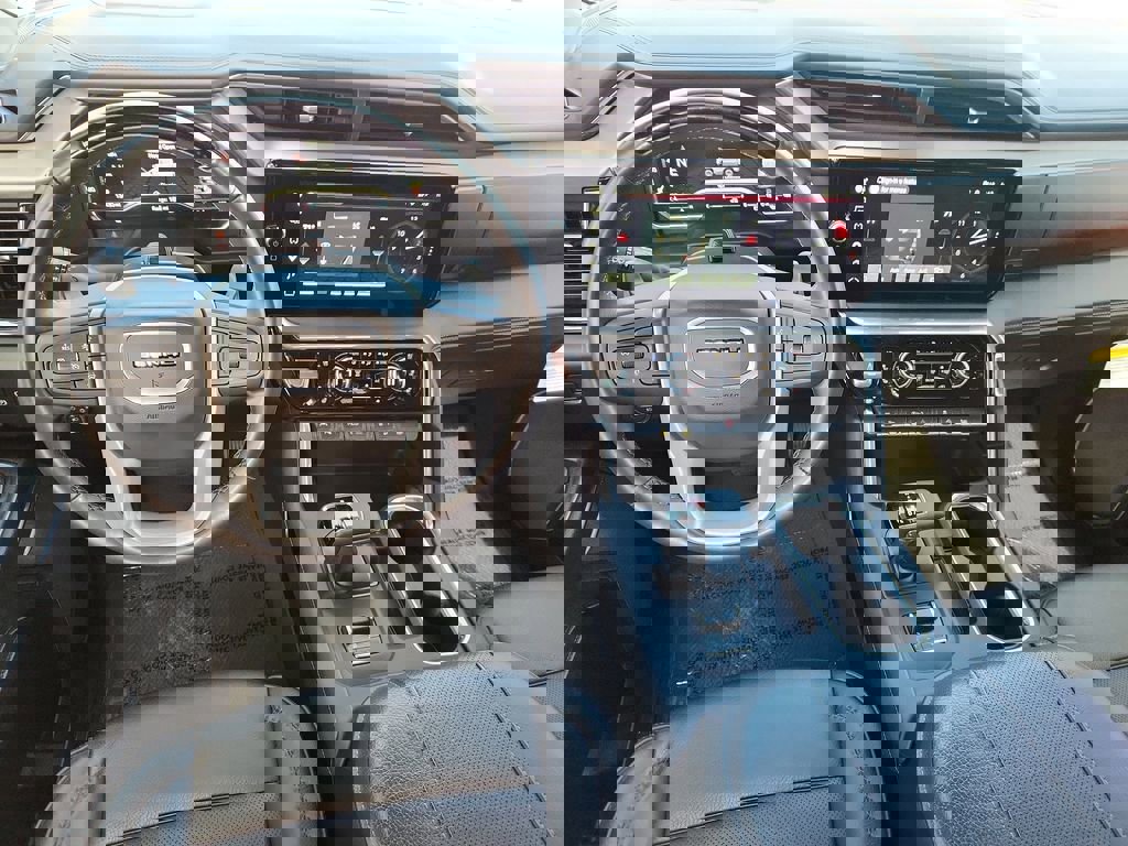 Used 2024 GMC Sierra 1500 Denali image 9