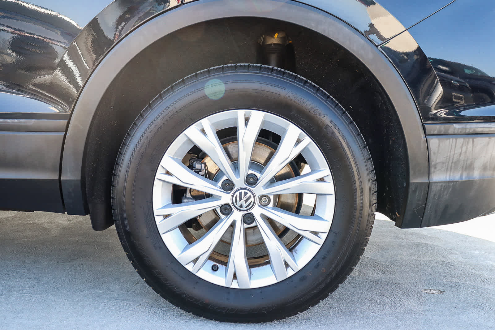 Used 2019 Volkswagen Tiguan SE image 10