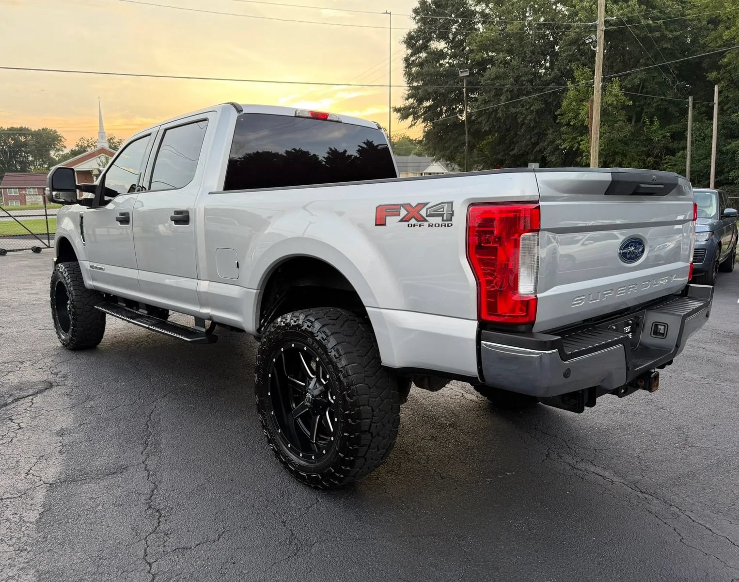 Used 2017 Ford F250 XLT w/ XLT Value Package AWD/4WD image 5