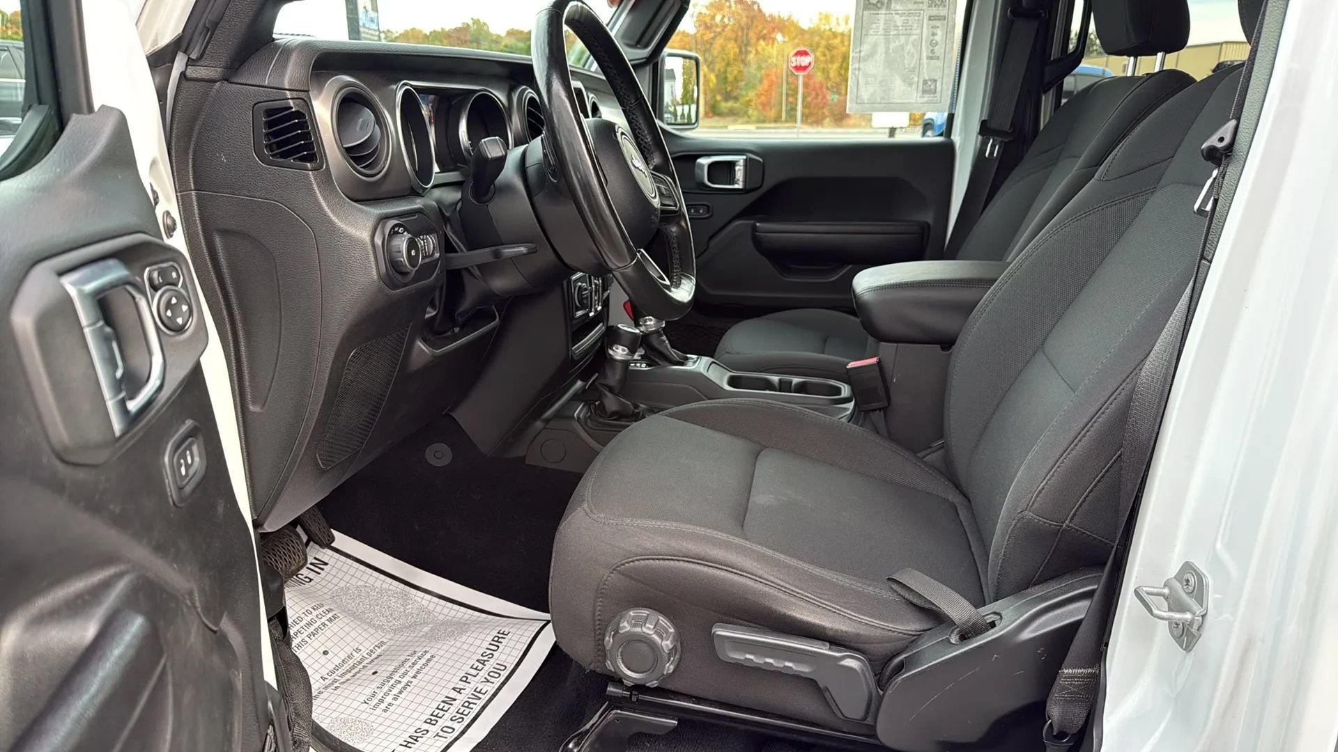 Used 2022 Jeep Wrangler Unlimited Sport AWD/4WD image 35