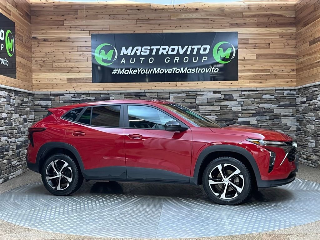 Used 2026 Chevrolet Trax RS w/ Sunroof Package image 13