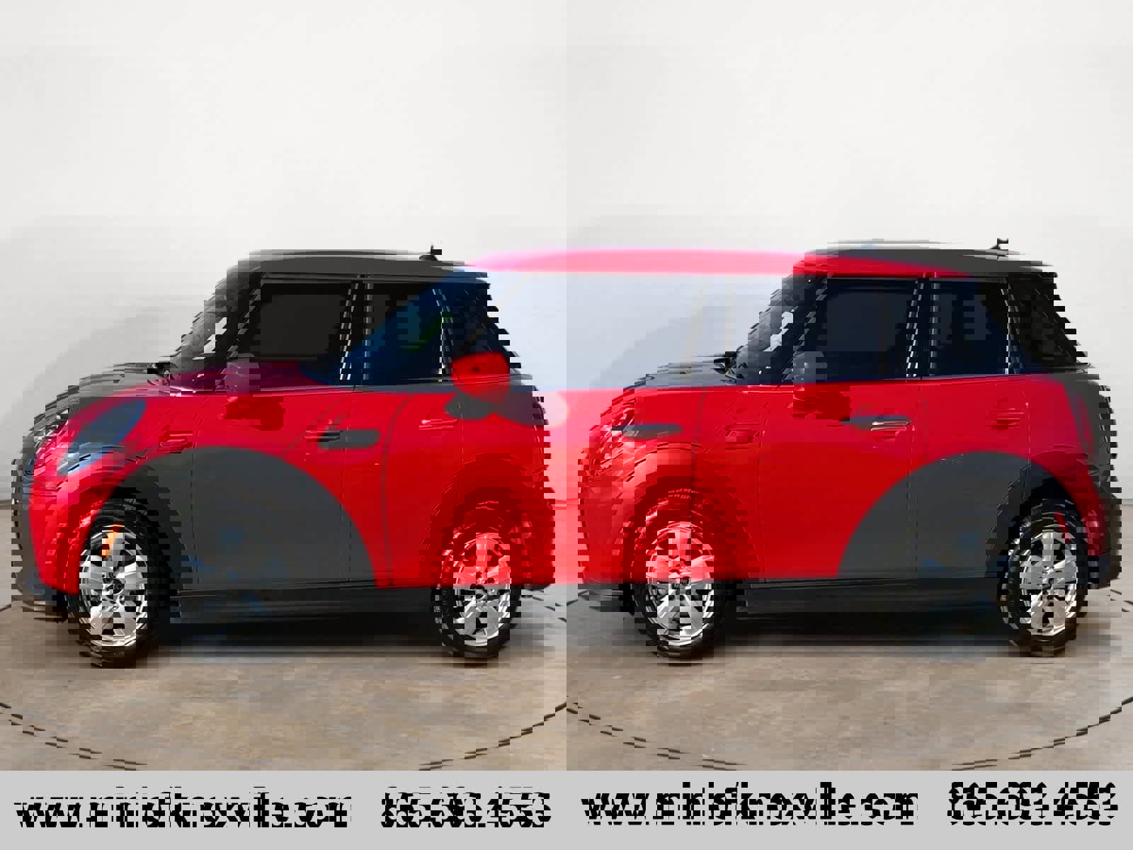 Used 2024 MINI Cooper 4-Door Hardtop image 6