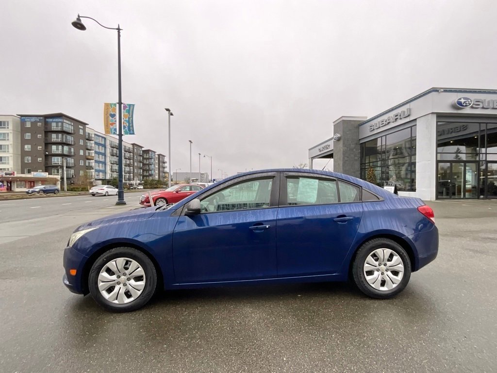 Used 2013 Chevrolet Cruze LS image 5