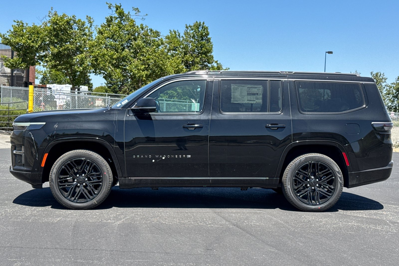 New 2026 Jeep Grand Wagoneer Limited AWD/4WD image 6
