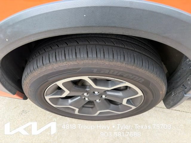 Used 2014 Subaru Crosstrek 2.0i Premium AWD/4WD image 4