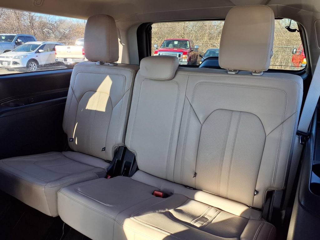 Used 2024 Ford Expedition Max Limited AWD/4WD image 28