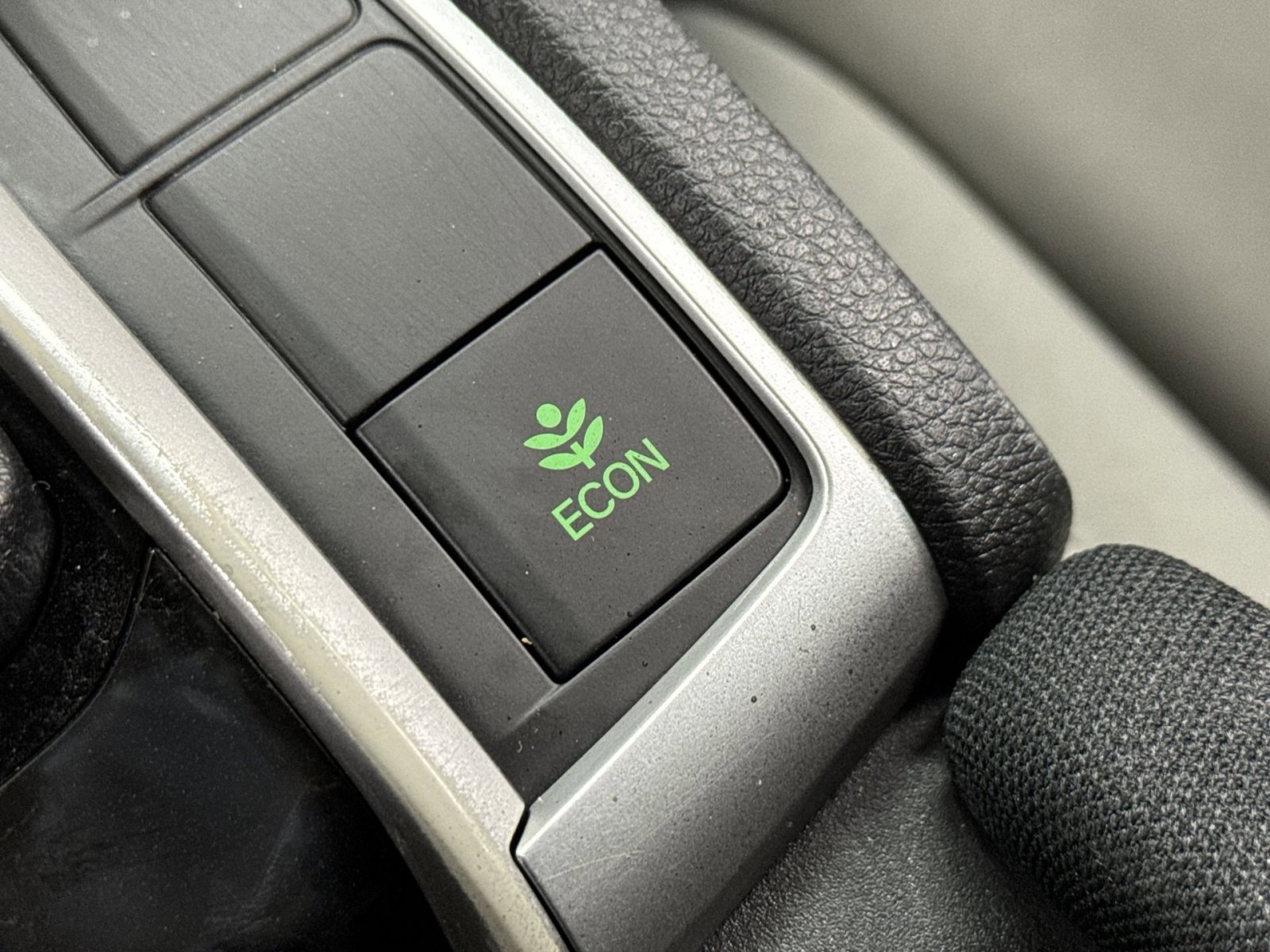 Used 2020 Honda Civic EX image 33