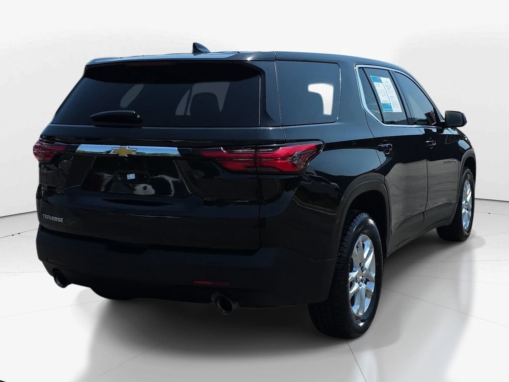 Used 2023 Chevrolet Traverse LS FWD image 6